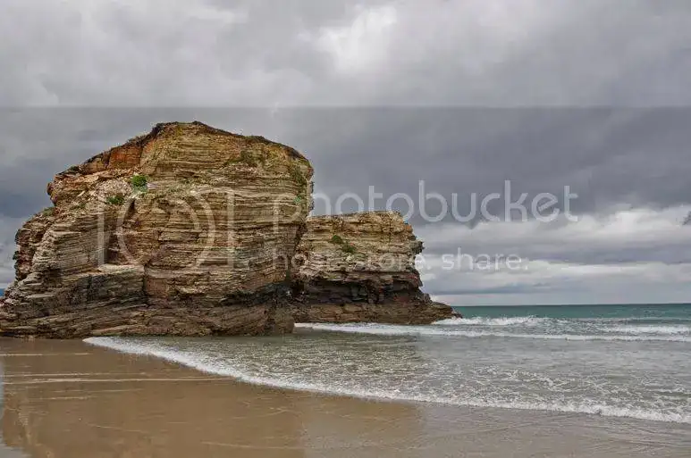 PlayadelasCatedrales0001.webp