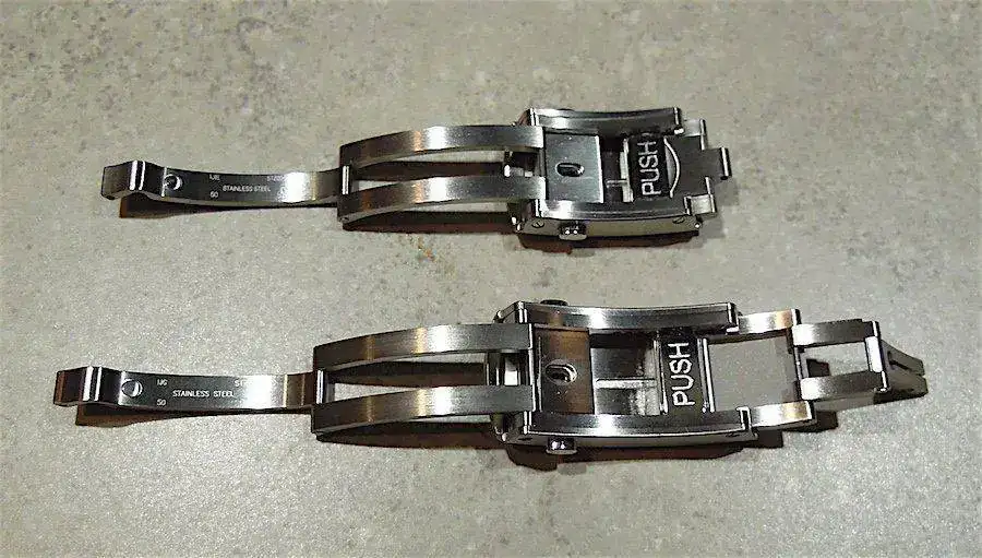PO395-open clasps S-b-S.webp