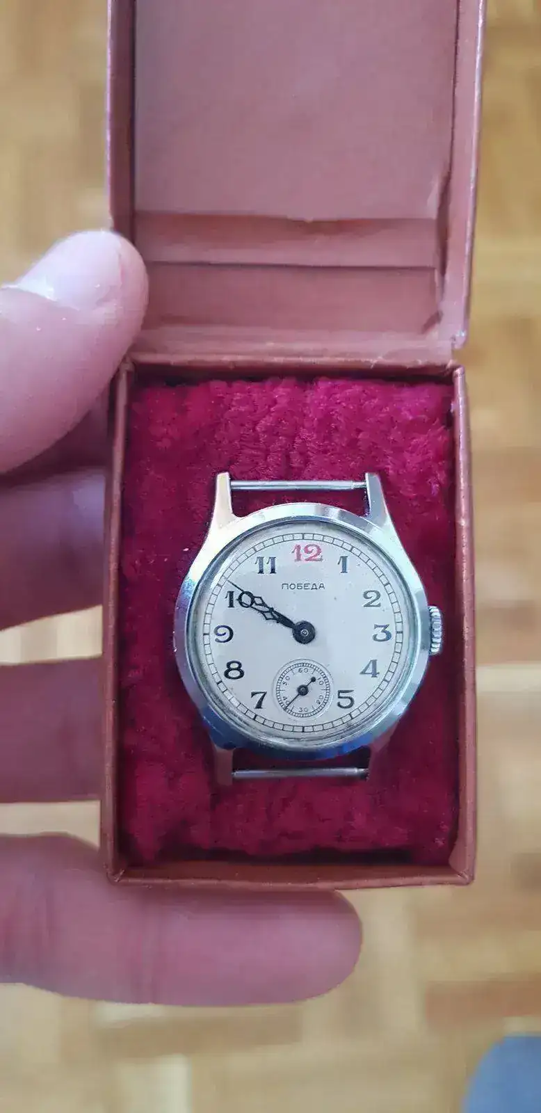 pobeda red 12.jpg