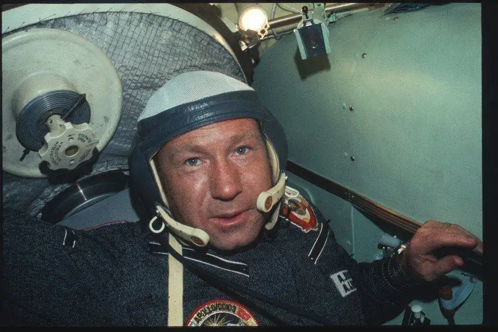 pollo-soyuz-test-project-leonov-inside-768a3c-1024.webp