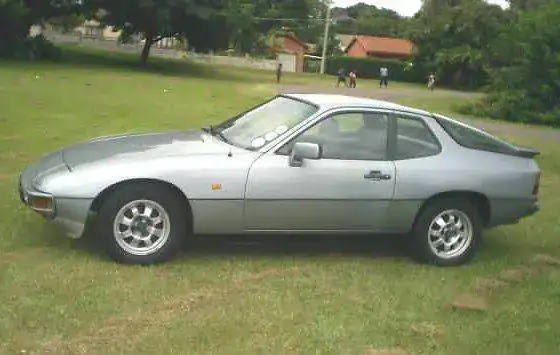 Porsche_83_924_Silver_ss011.webp