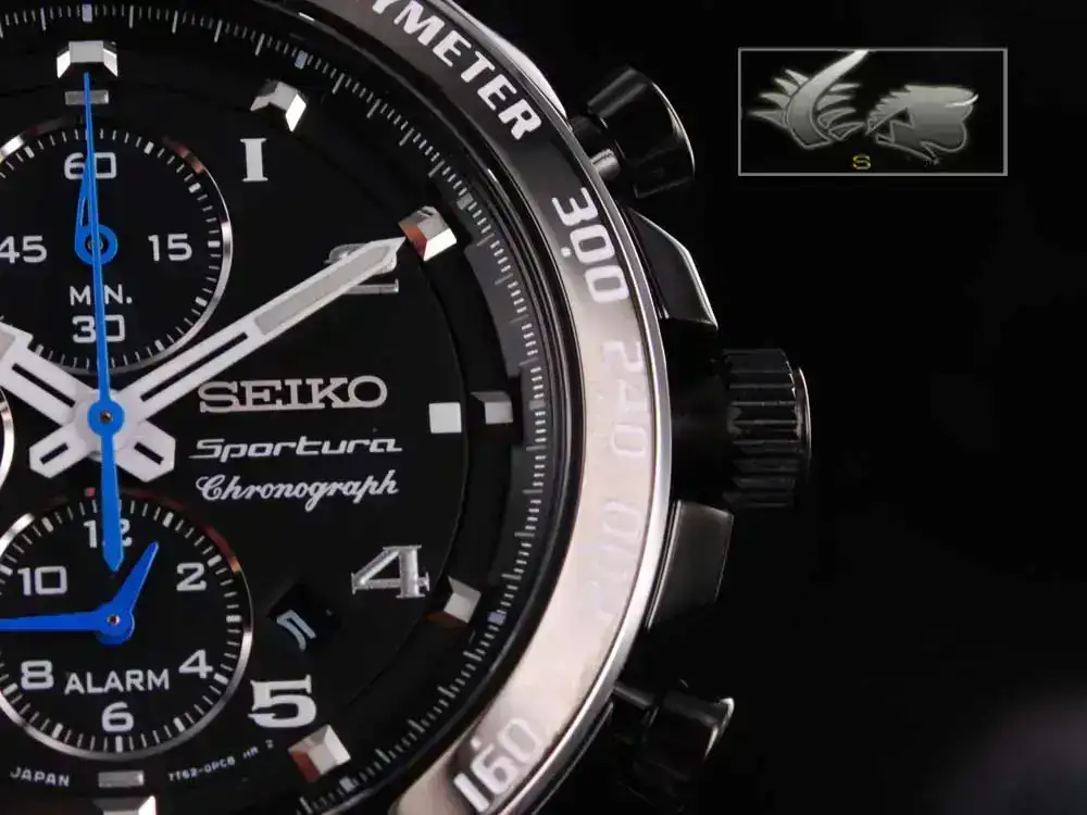 portura-Alarm-Chronograph-SNAE77P1-7T62-SNAE77P1-8.webp