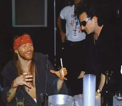 Post0628-AxlRoseBonoVox1992.webp