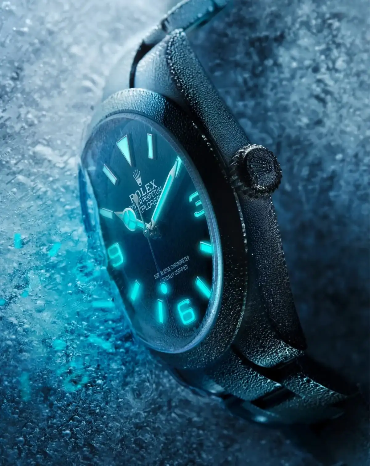 professional-watches-explorer-chromalight-M224270-0001_2305jva_002.webp