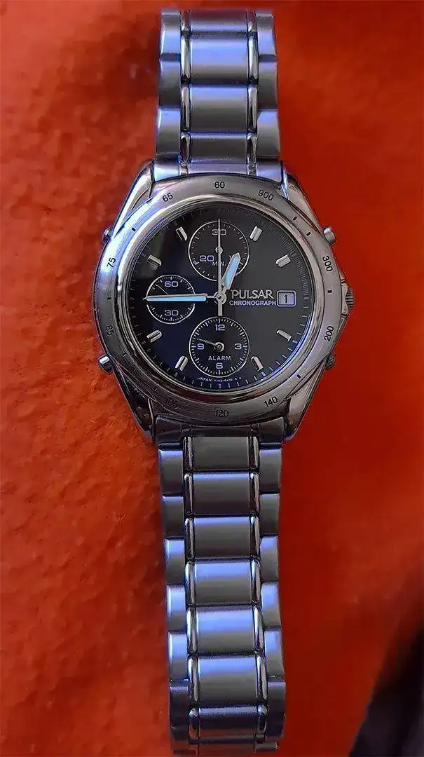 PULSAR Vintage 80s.jpg