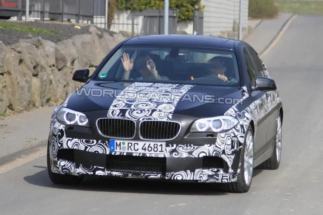 pyshot-encore-la-BMW-M5-F10-moins-maquillee-177631.webp
