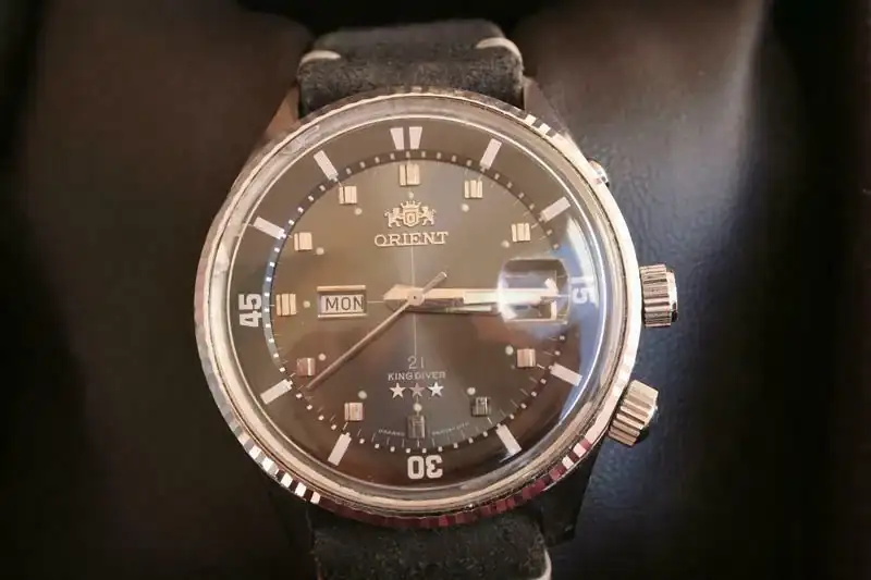 R-antiguo-corona-3-no-original-wr-40-M-240-ebay-01.webp