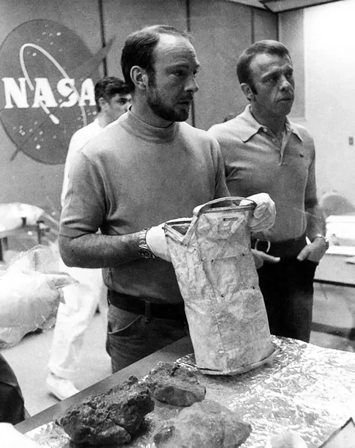 r-Edgar-Mitchell-Rolex-GMT-at-NASA-After-Apollo-14.webp