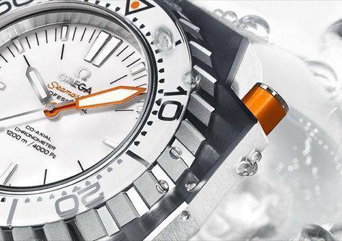 r-ploprof-white-dial-diver-watch-baselworld-2010-1.jpg