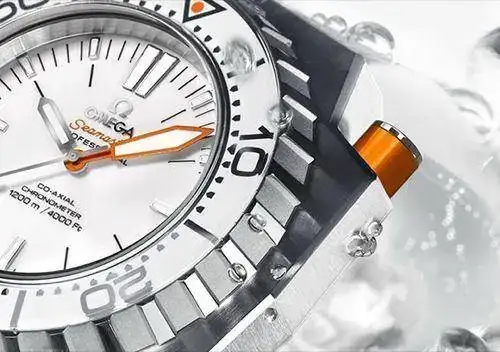 r-ploprof-white-dial-diver-watch-baselworld-2010-1.webp