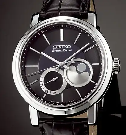 r-ultimate-3-watch-collection-springdrivemoonphase.webp