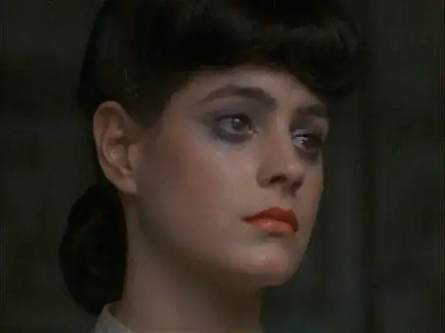 Rachael-descubre-que-es-una-replicante-01.webp
