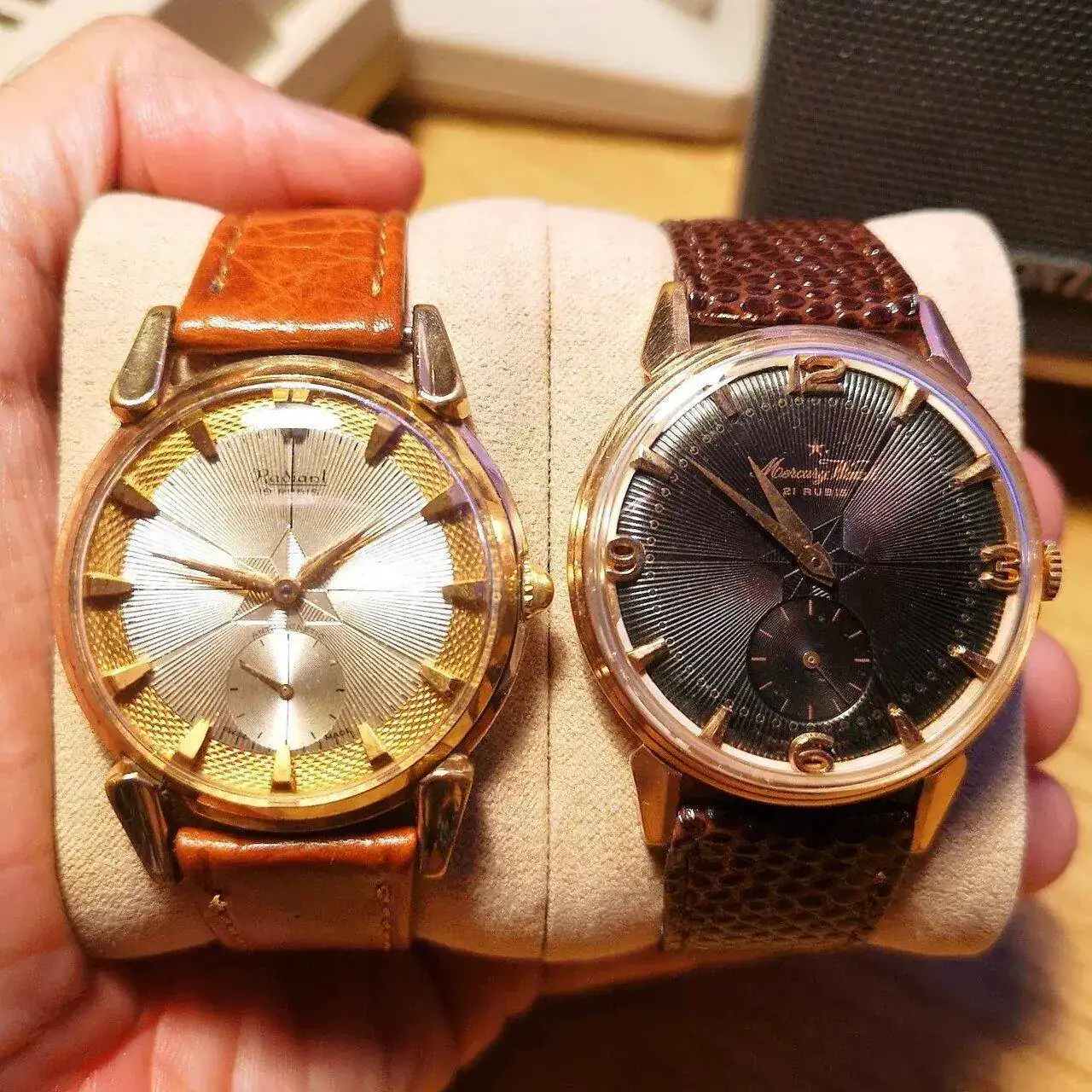 Radiant y Mercury Watch.webp