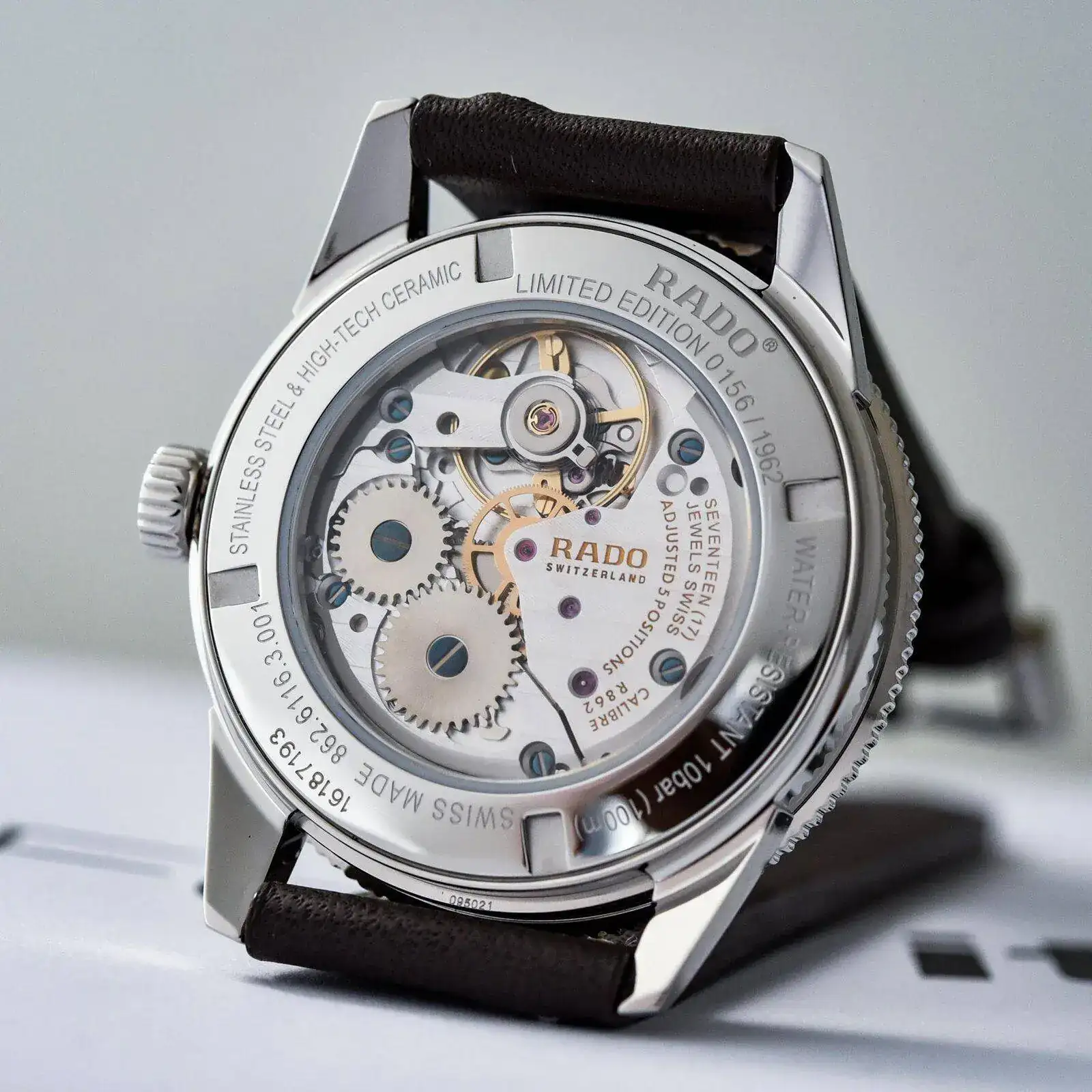 Rado-Captain-Cook-Over-Pole-Limited-Edition-R32116158-hands-on-5.webp
