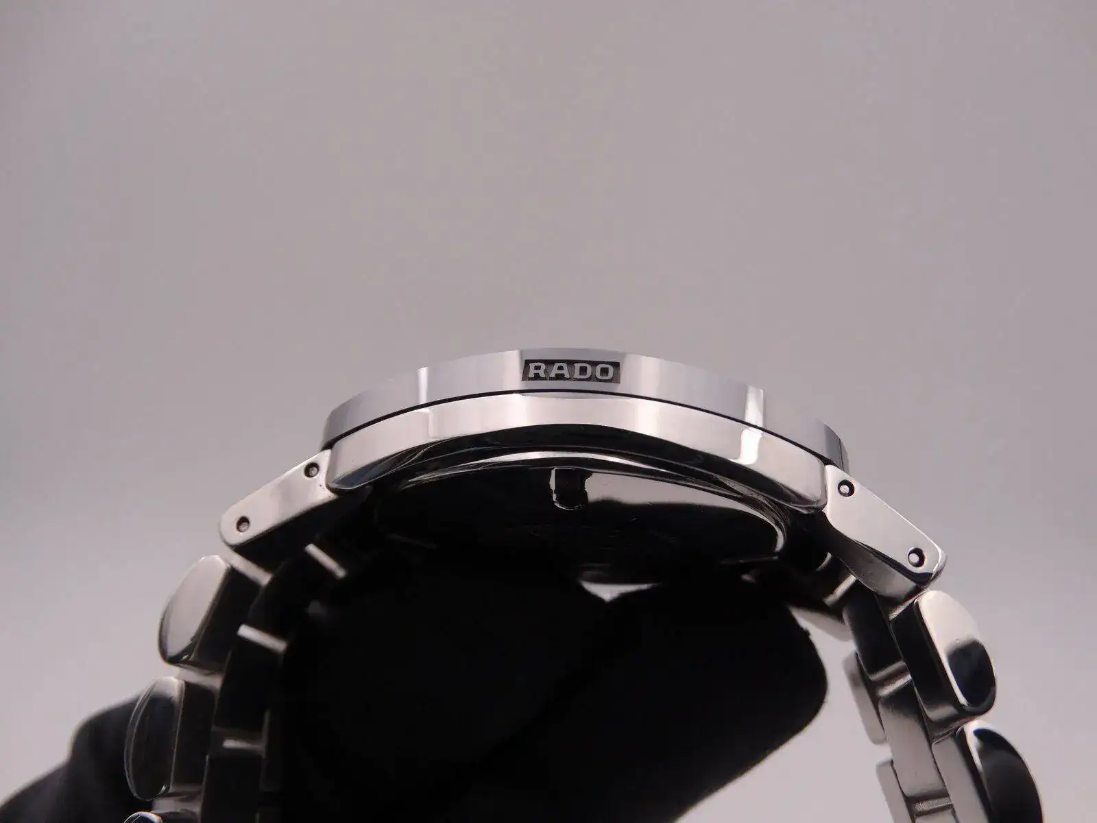 rado chronograph quartz 9428.webp