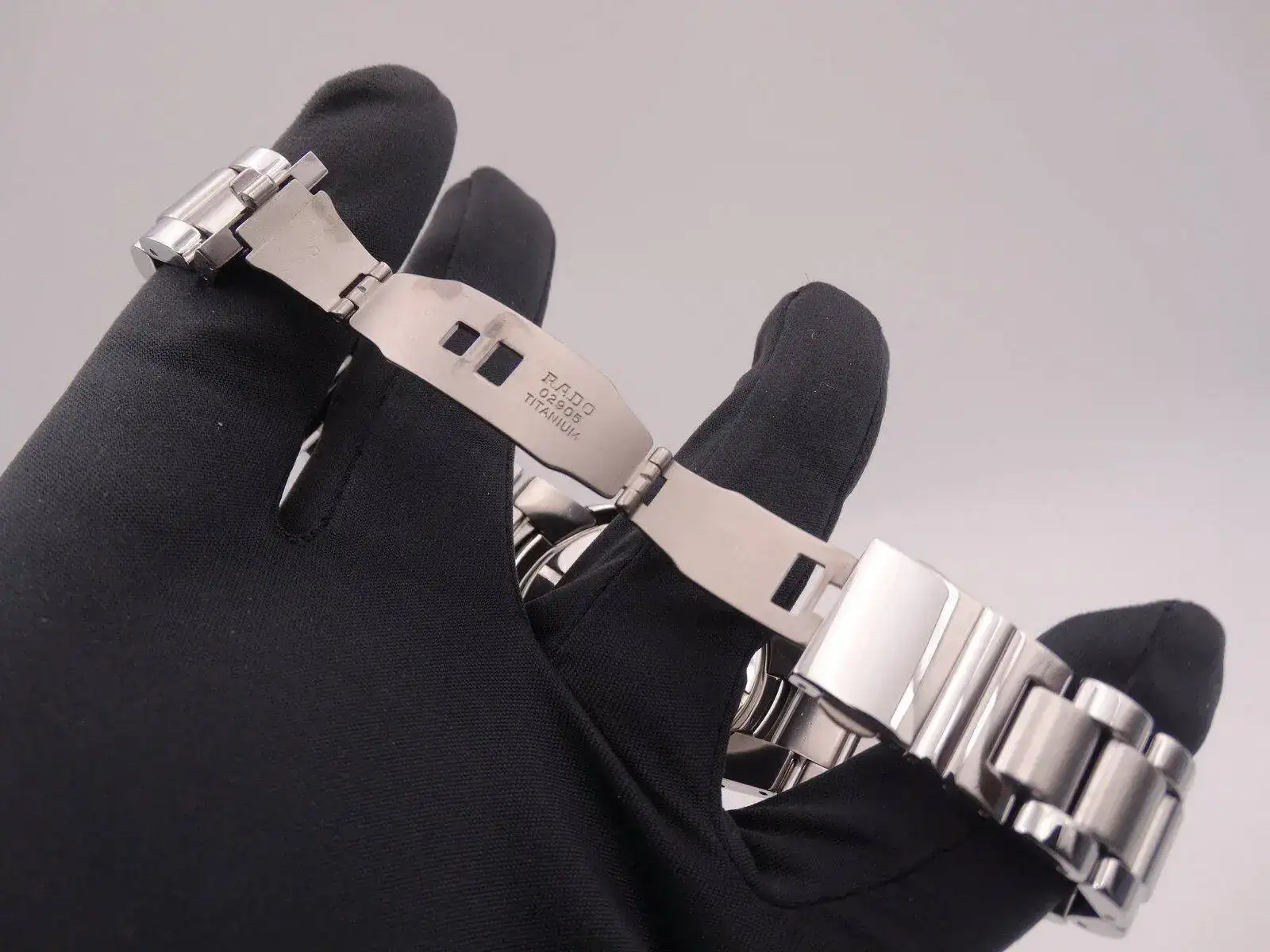 rado chronograph quartz 9432.webp