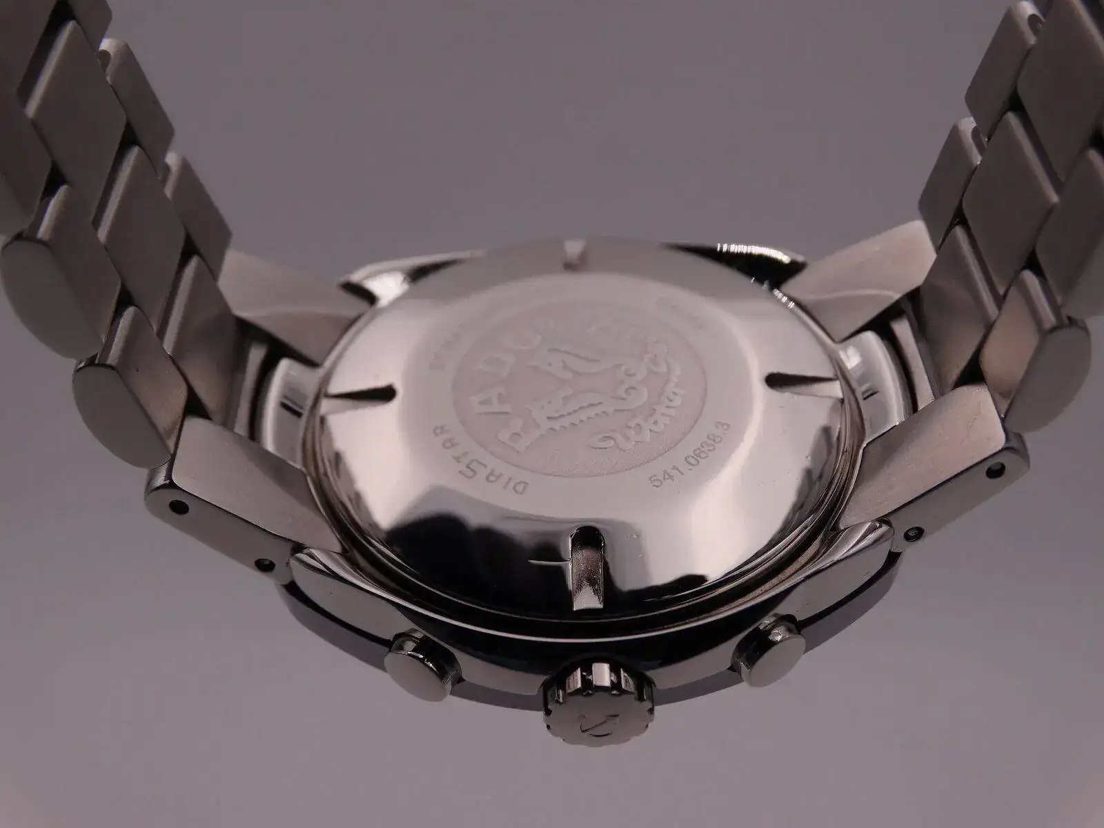rado chronograph quartz 9433.webp
