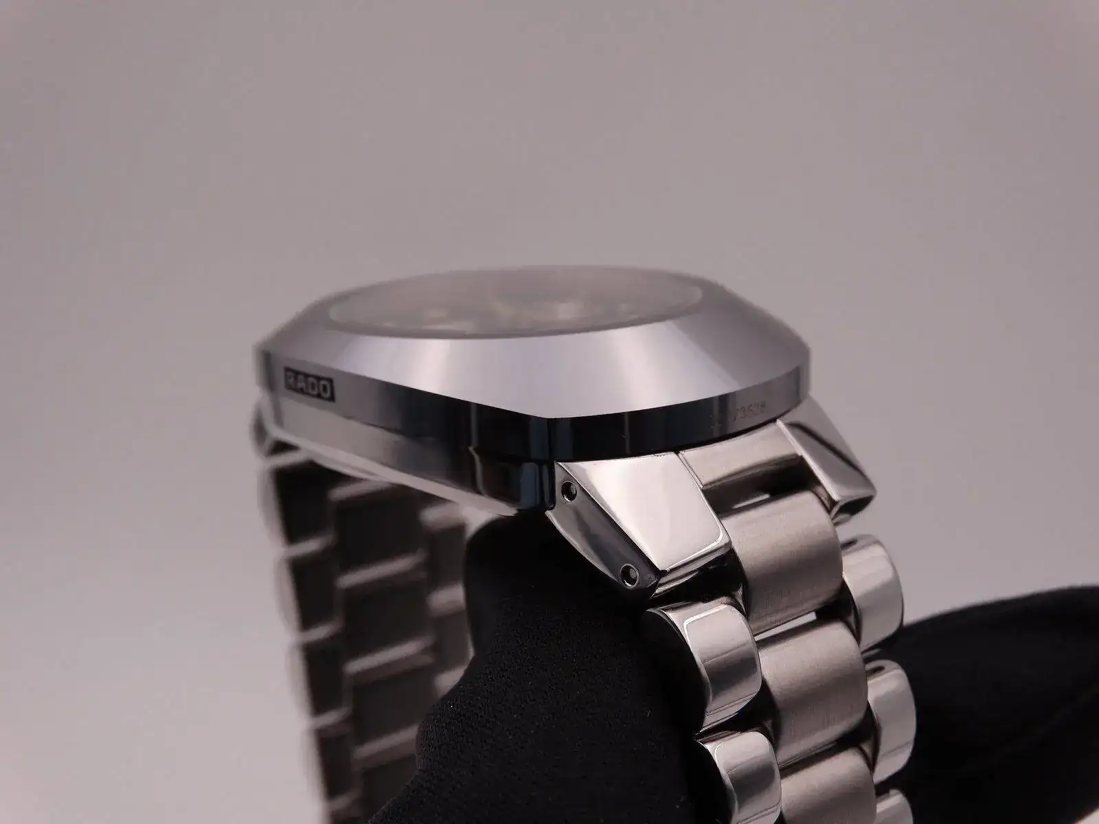 rado chronograph quartz 9434.webp