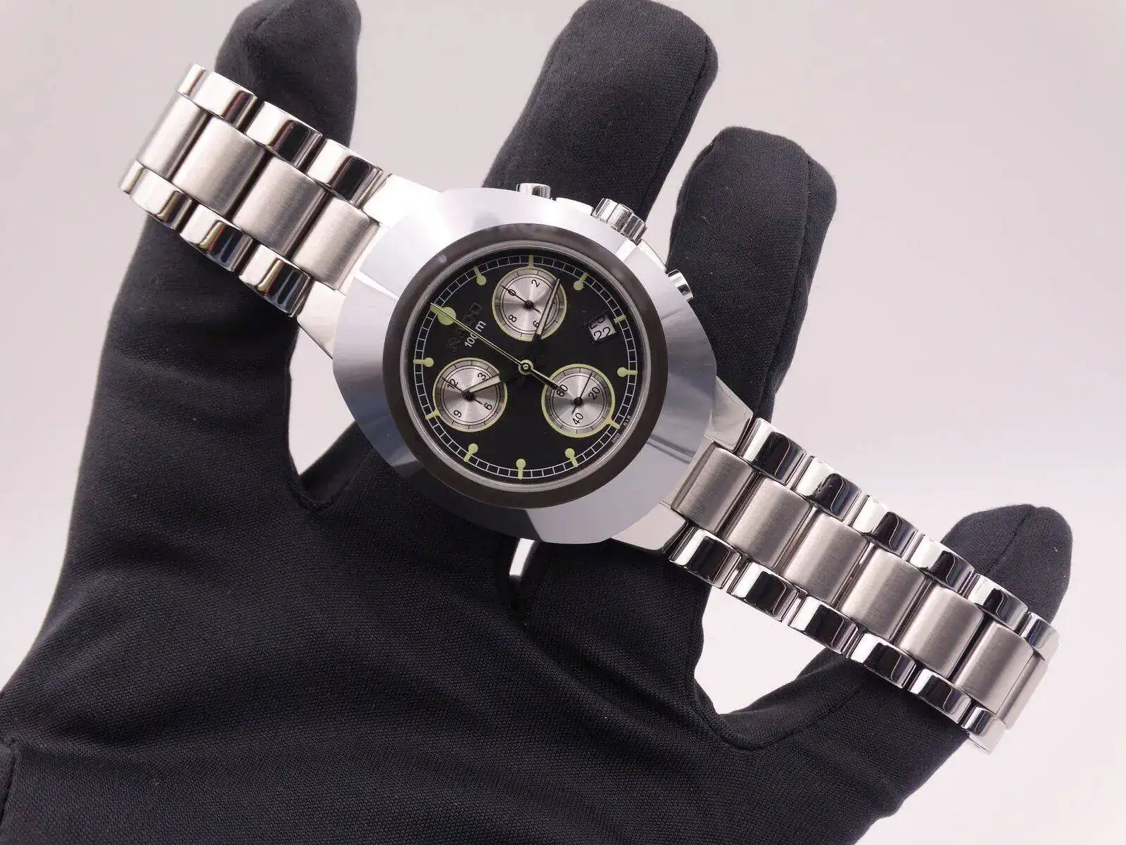 rado chronograph quartz 9439.webp