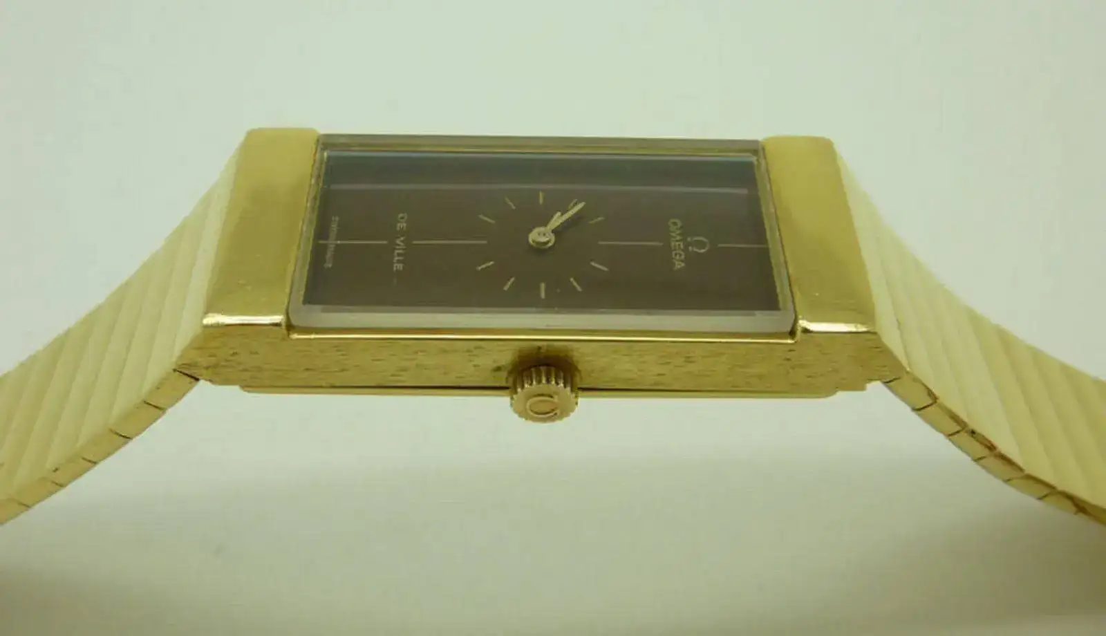 Rare-New-Old-Stock-Full-18K-Gold-Omega-De-Ville-Jeux-DOr-Art-Deco-Ladies-Watch-0.-jpg.jpg