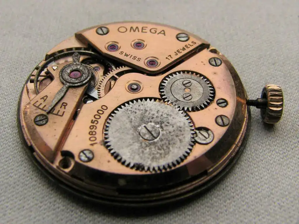 Rare-Omega-28-17p39-Movement-with-dial-_57.webp