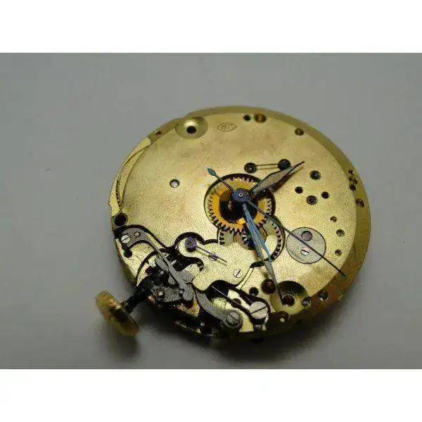 rare-swiss-universal-geneve-cal-285-movement-and-hands.webp