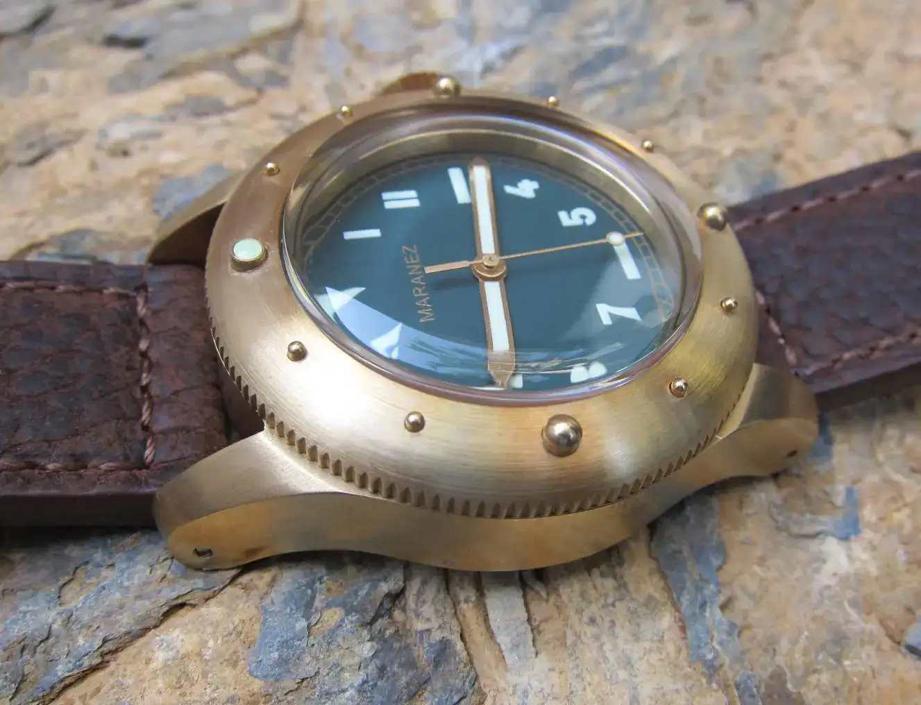 Rawai%20brass%20green%203.webp