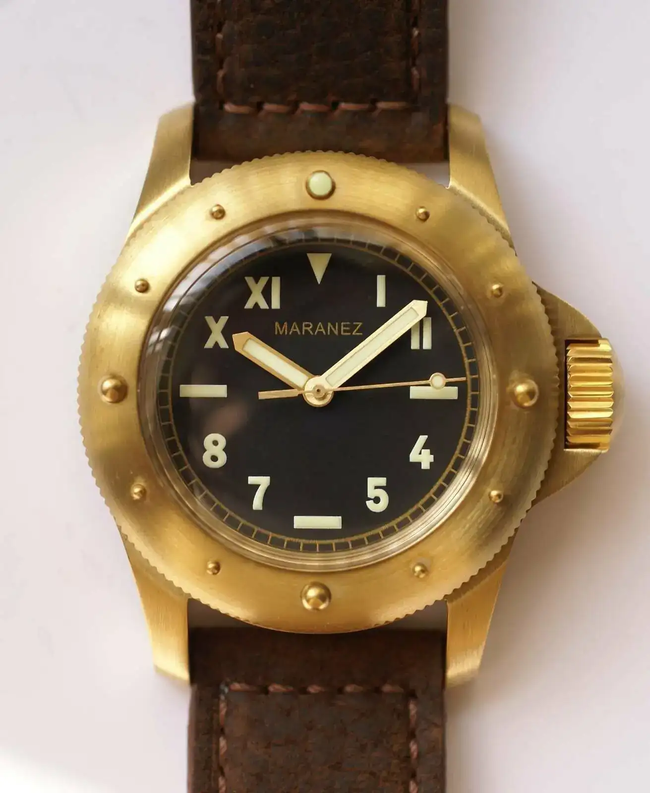 rawai-brass-black-california.webp
