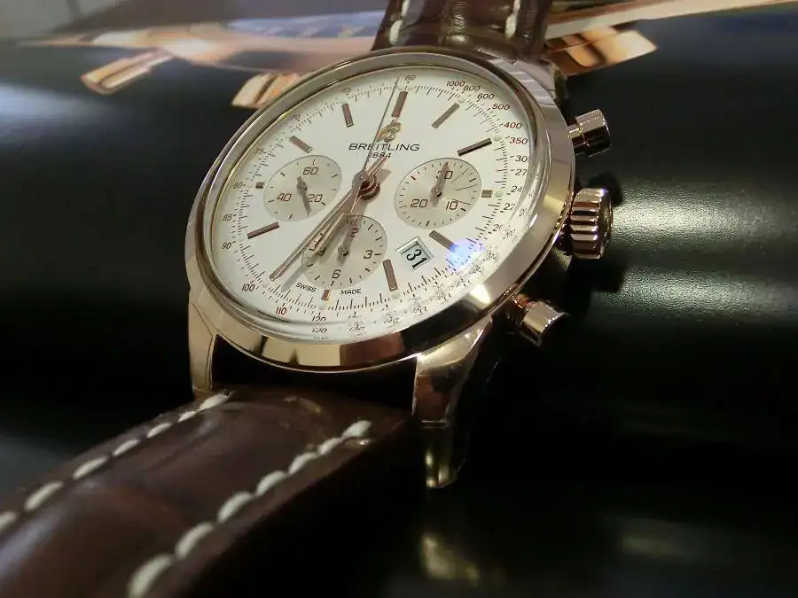 RB015212G178_breitling_transocean_chronolog_04.webp