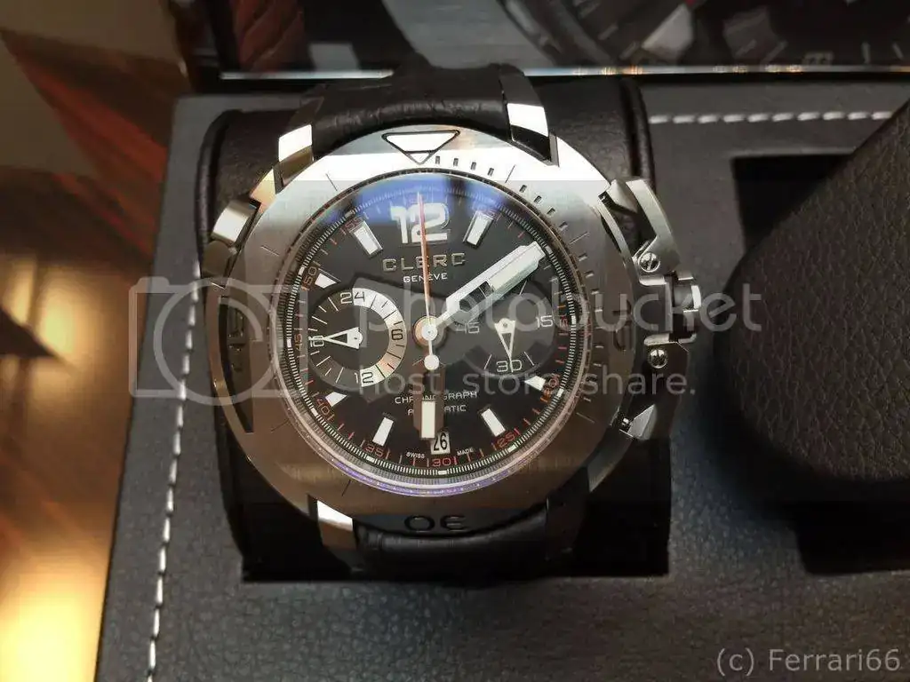 rc%20Hydroscaph%20central%20chrono%200_zpso5nihk52.webp