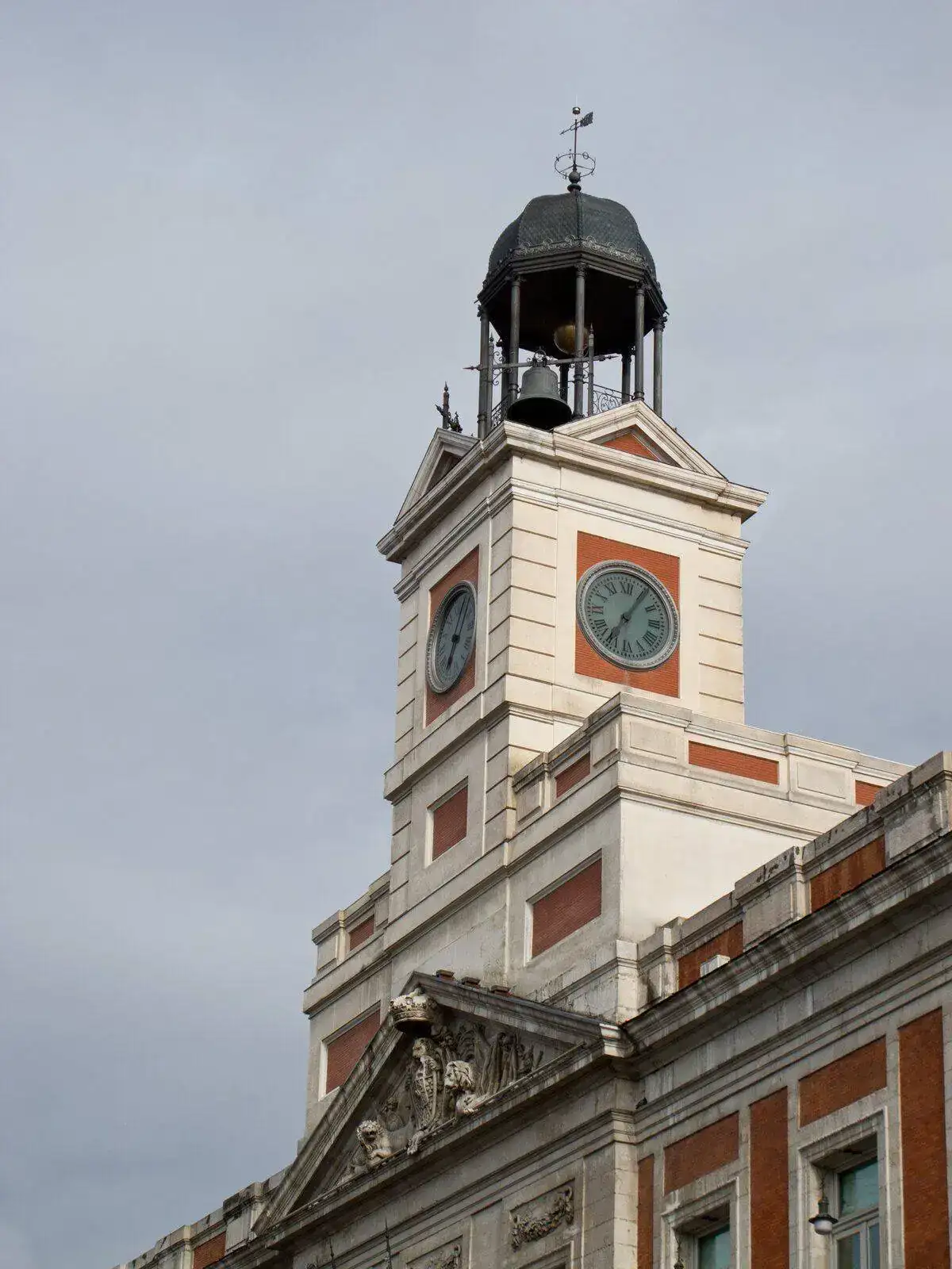 Real_Casa_de_Correos_-_03.webp