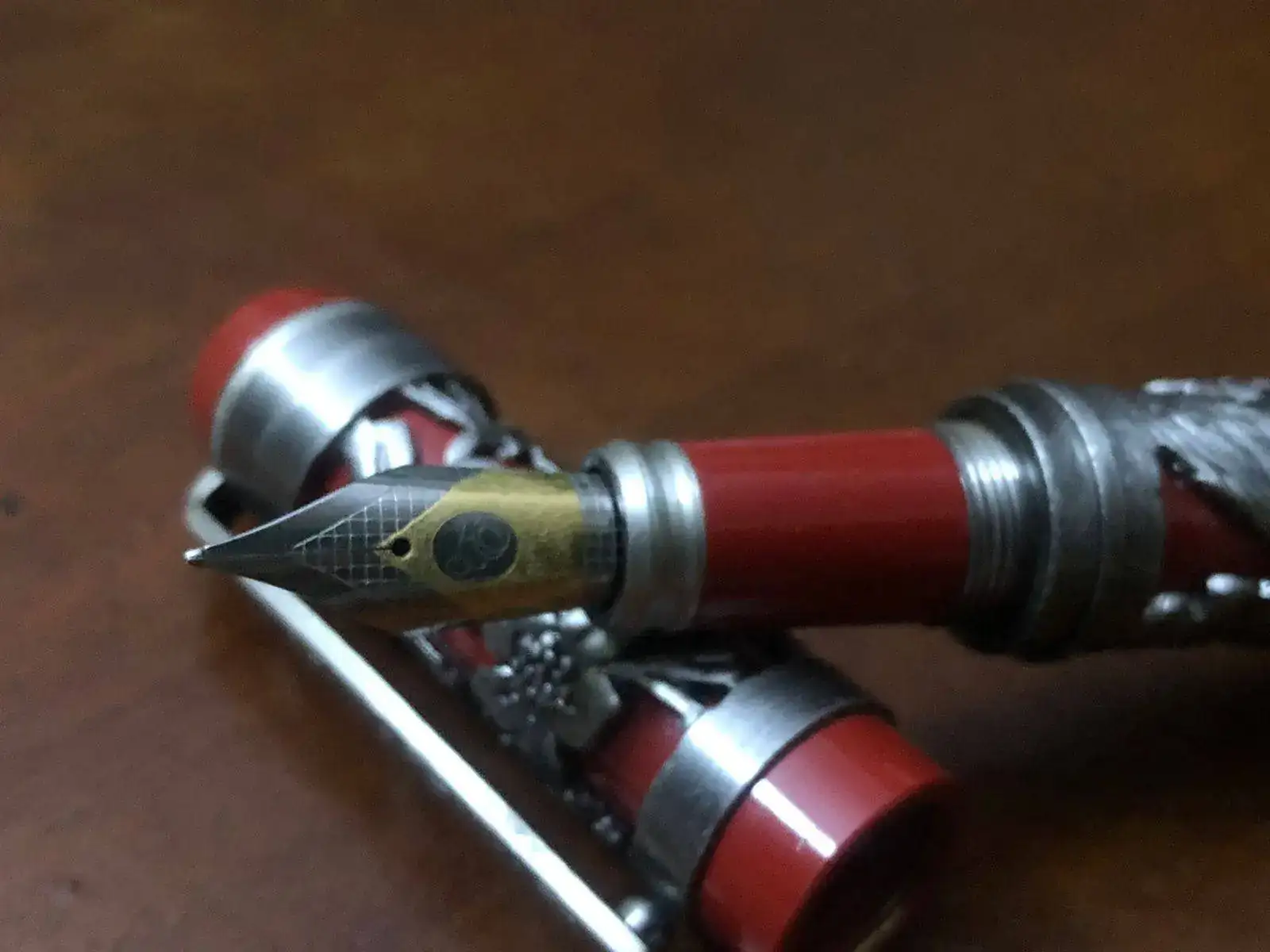 red fountainpen.webp