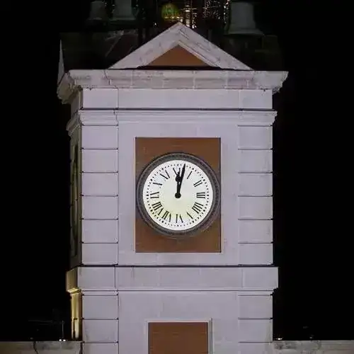 reloj%20Puerta%20Sol_20081230091828_500.webp