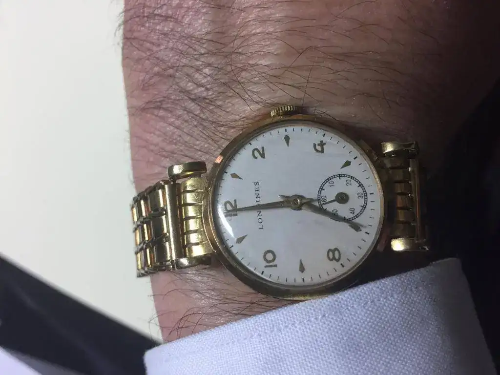 Reloj 4.webp