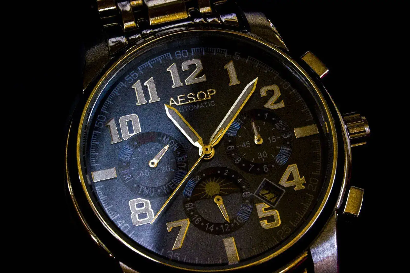 Reloj AESOP clásico azul.webp