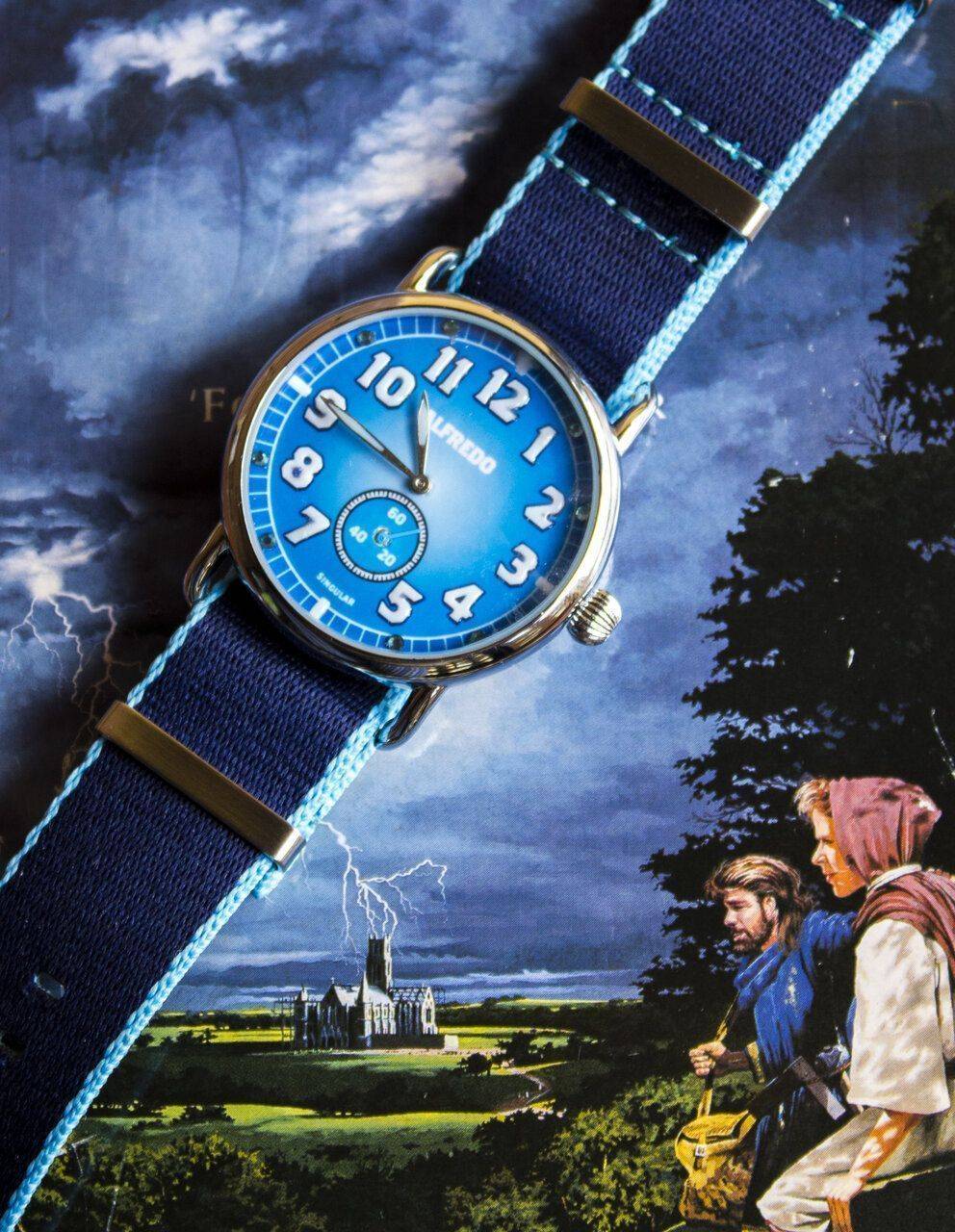Reloj Azul 01.jpg