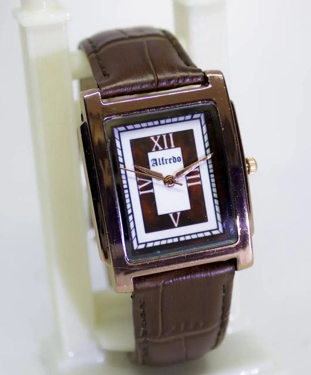Reloj caoba cuadrado 03.webp