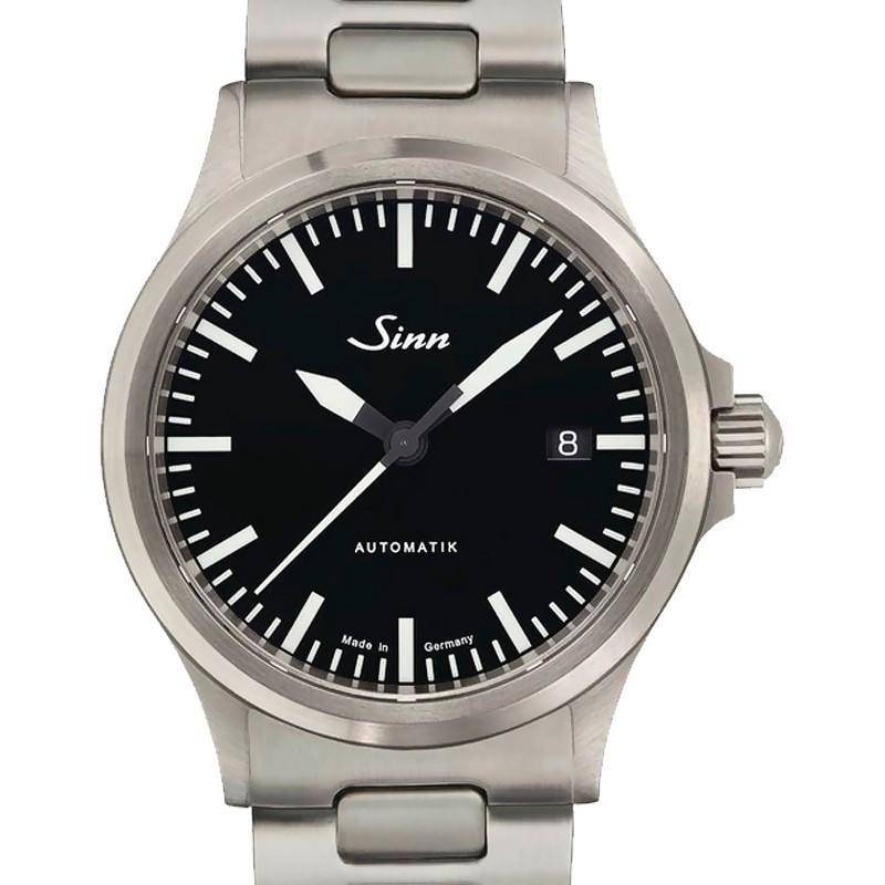 reloj-de-diseno-elegante-deportivo-gris-negro-silicona-acero.jpg