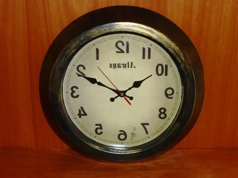 Reloj de peluqueria.webp