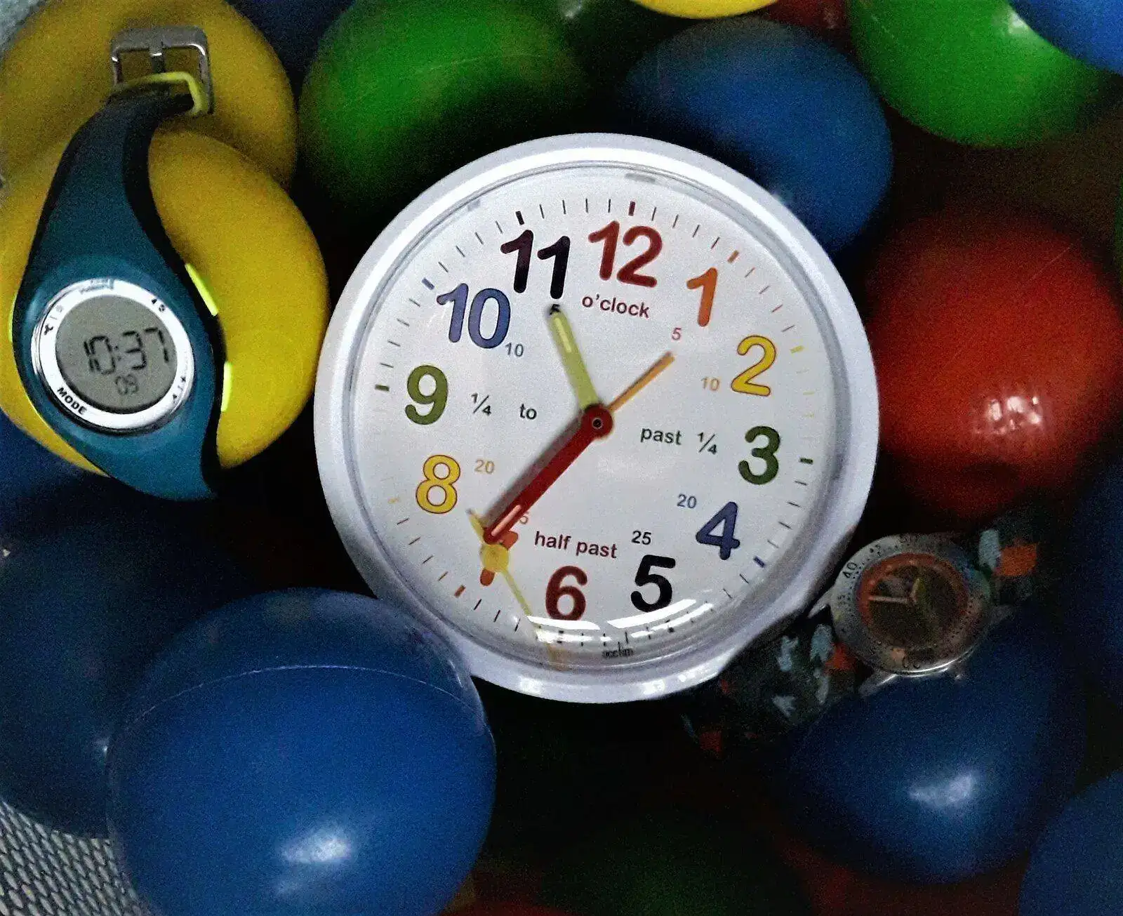 RELOJ NENE.webp