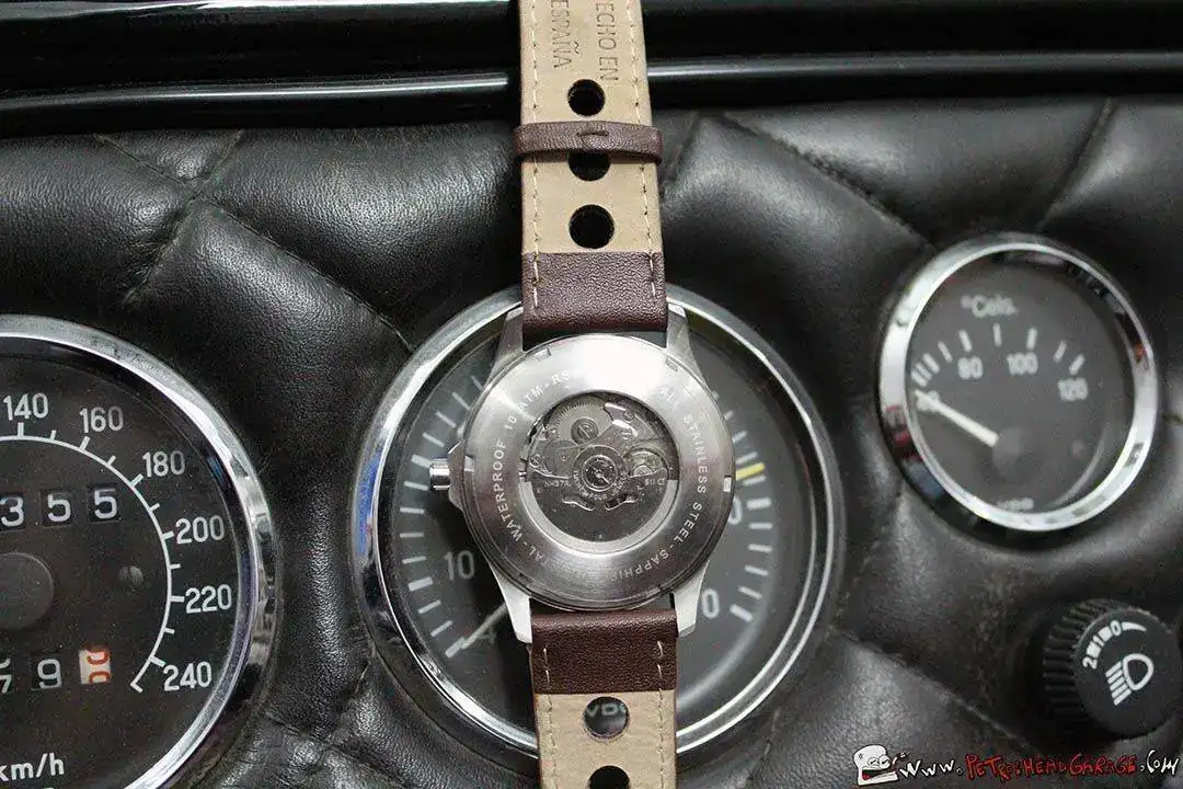 Reloj-RSC-Spaniard-Watches-Petrolheadgarage-7.webp