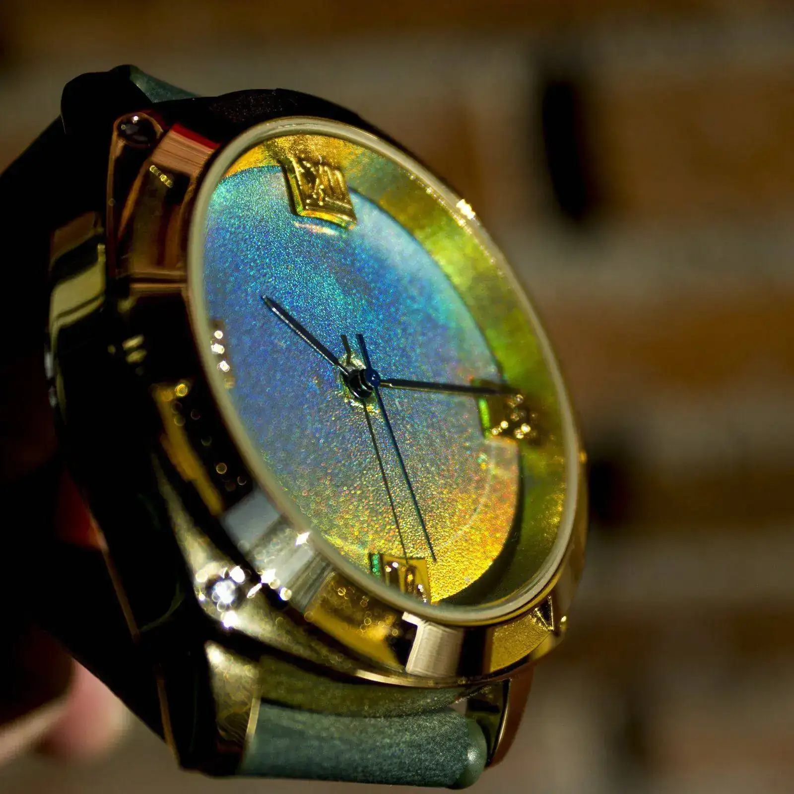 Reloj tornasolado 06.webp