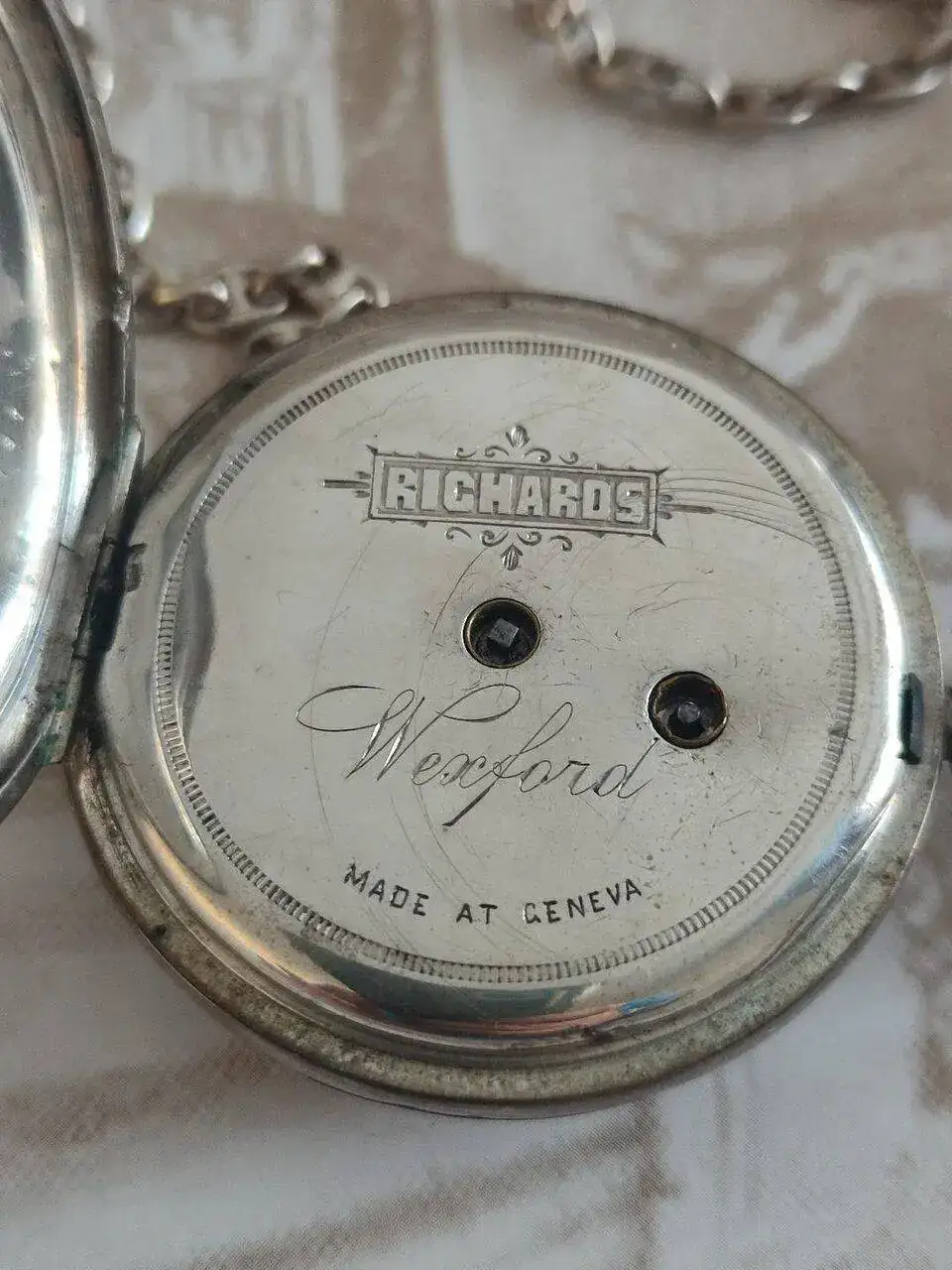 RELOJ5.webp