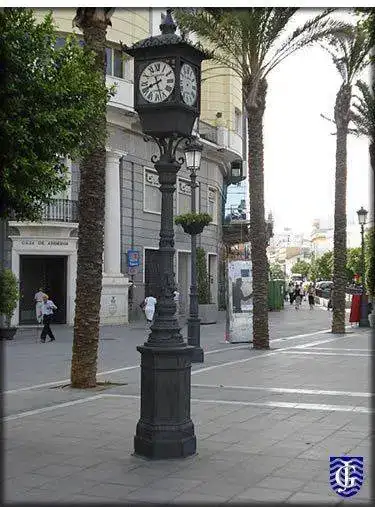Reloj_Plaza_Arenal_Jerez_A.webp