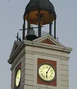 relojpuertadelsol.webp