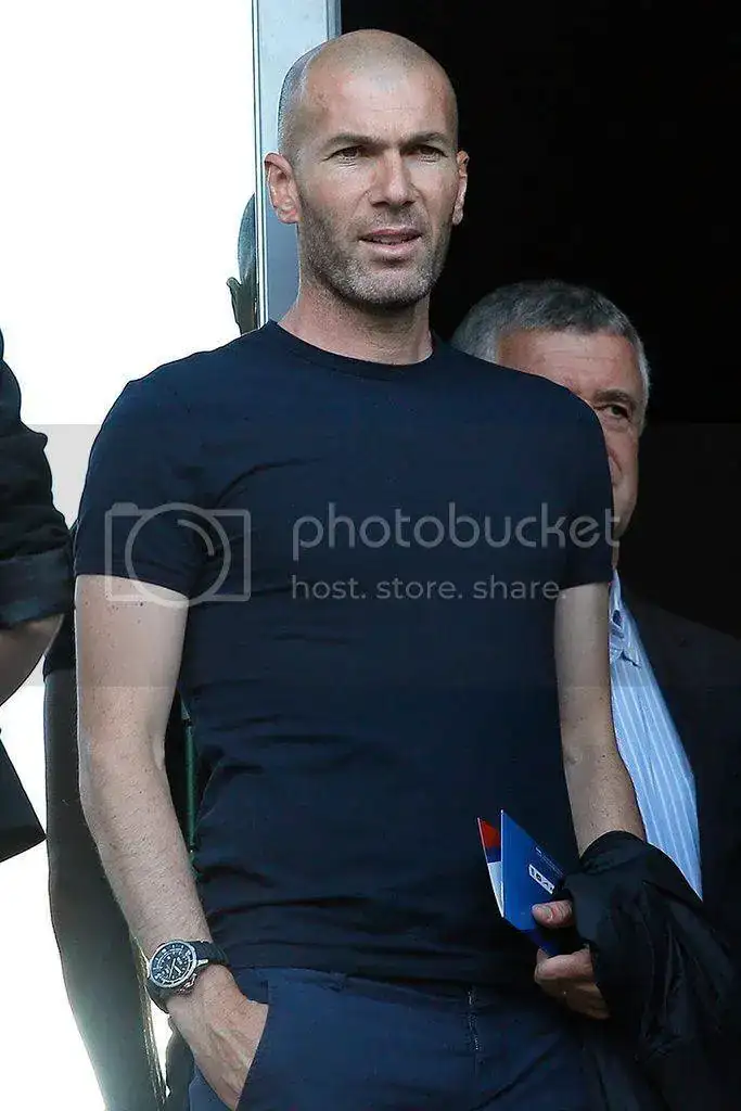 renador_real_madrid_472241920_800x1200_zpsqvo0cgbm.webp