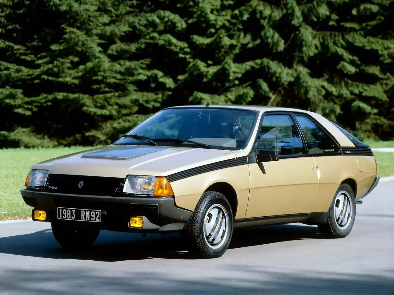 renault_fuego_01.webp