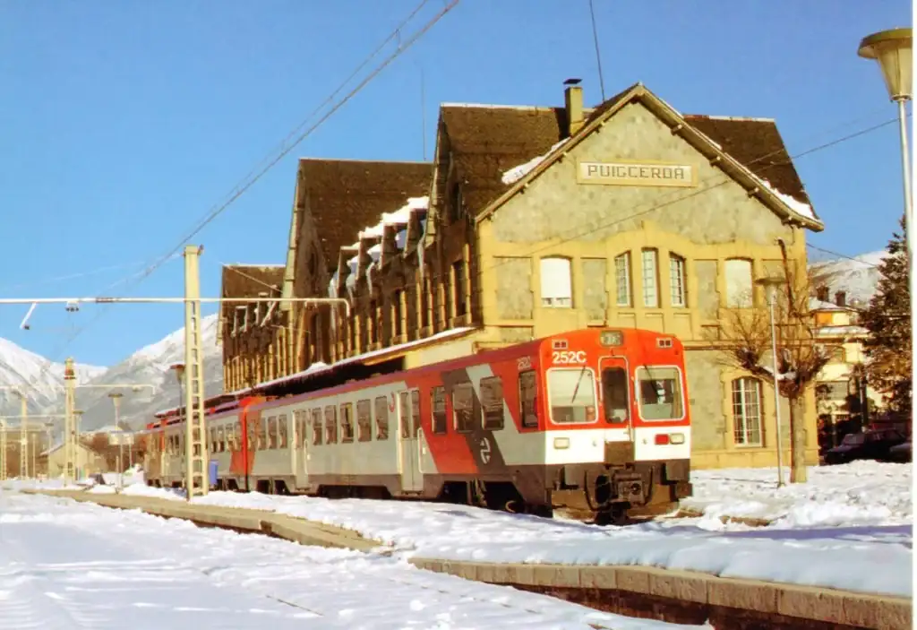 Renfe-440-Delta-Rodalia-Puigcerda-15-01-1999.webp