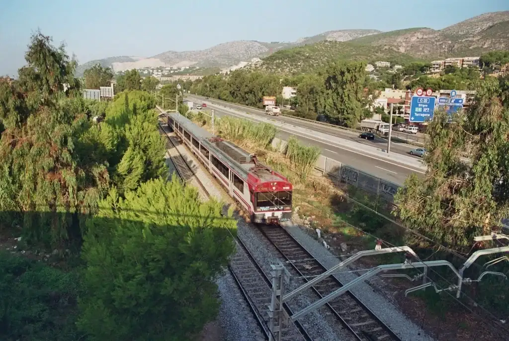 Renfe-440-R-Rodalia-Castelldefels-setembre-2007.webp