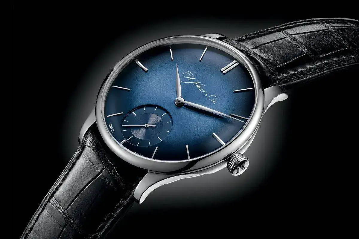 rer-Small-Second-Bucherer-Edition-blue-fume-dial-3.webp